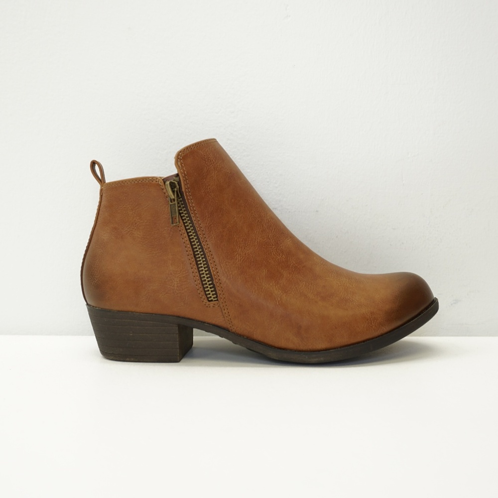 New @titude Ankle Boot Bootie Chestnut Brown 9.5